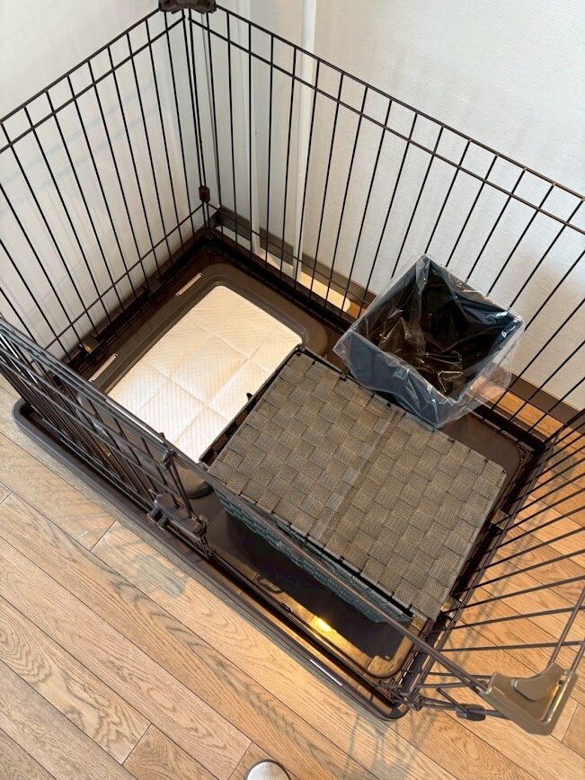 ラグーナベイコートの部屋の犬用ケージ